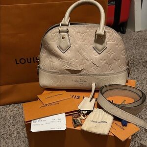 2020 Alma BB Louis Vuitton *Damaged